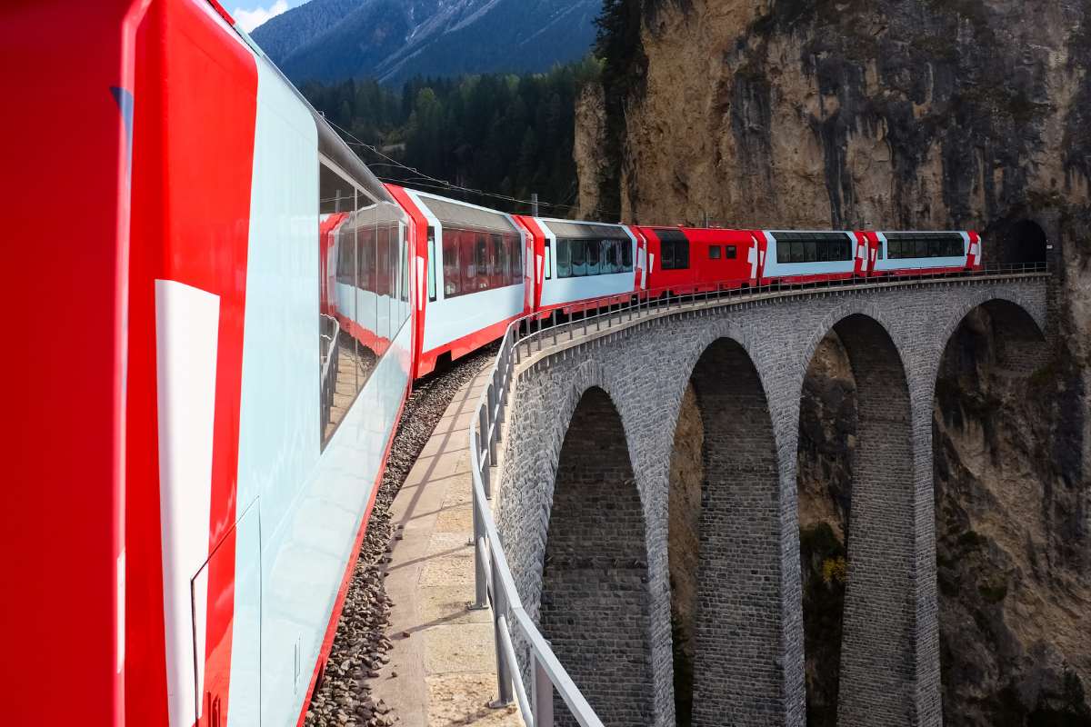 Treno Turistico Alpi Svizzere